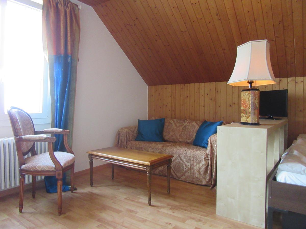 Le Debarcadere Apartment Saint Sulpice  Exterior photo