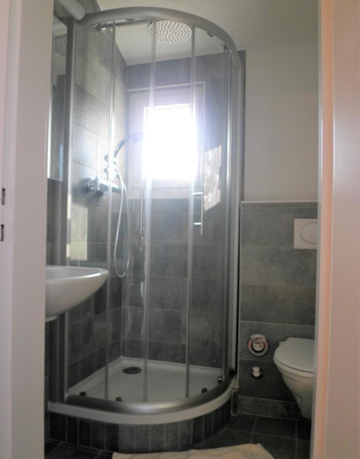 Le Debarcadere Apartment Saint Sulpice  Exterior photo