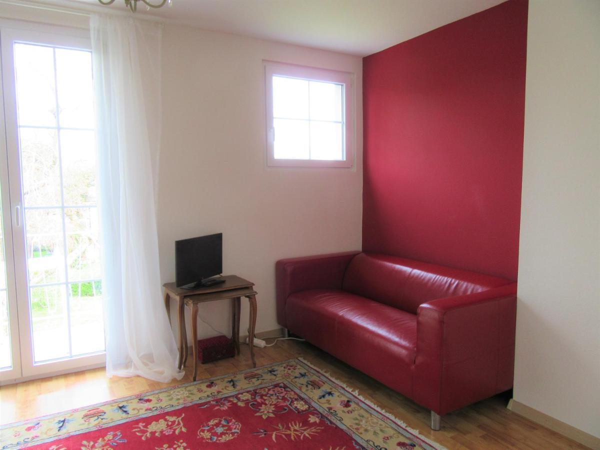 Le Debarcadere Apartment Saint Sulpice  Exterior photo